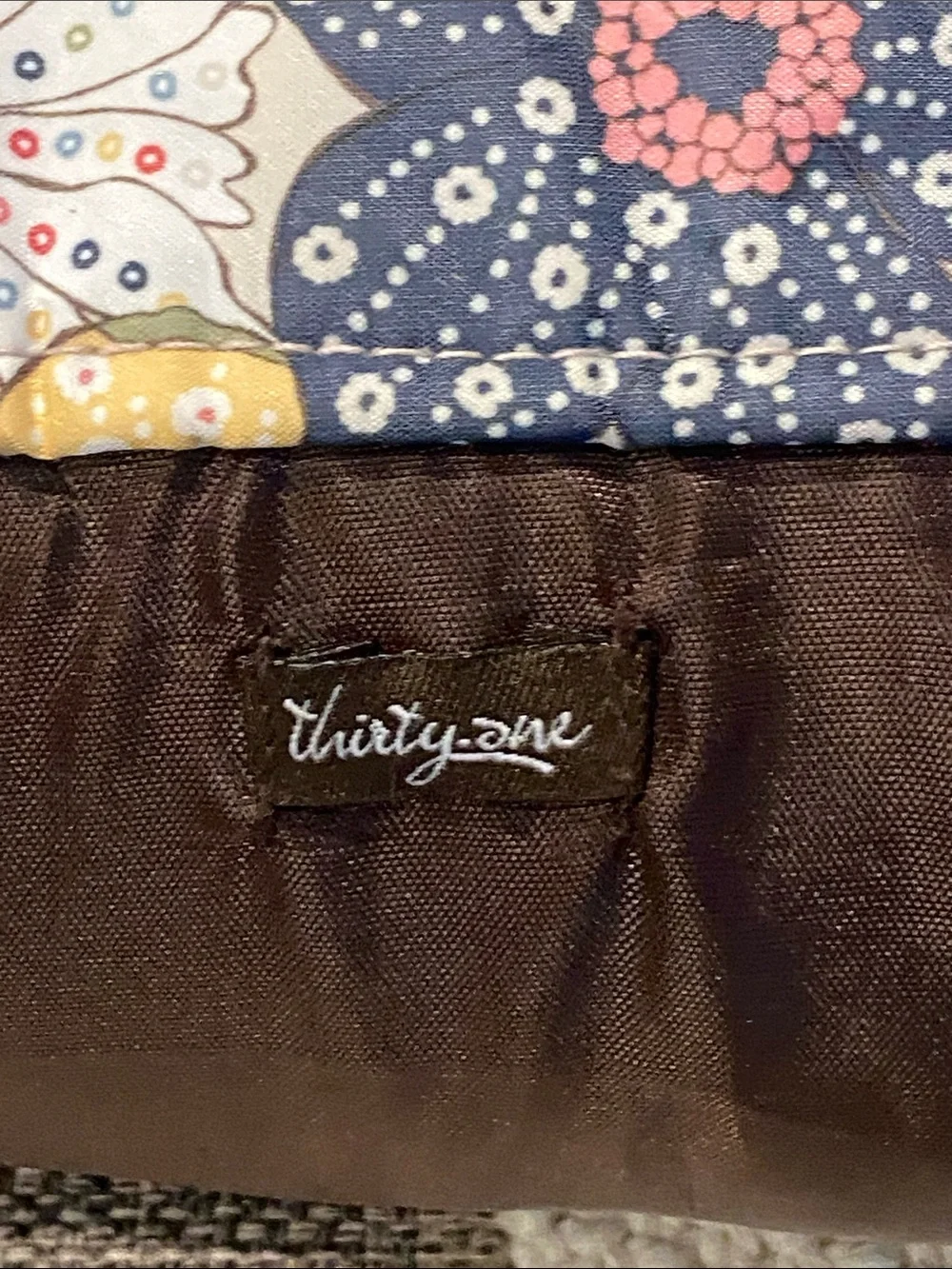 31 company brown Floral Roll-Up blanket